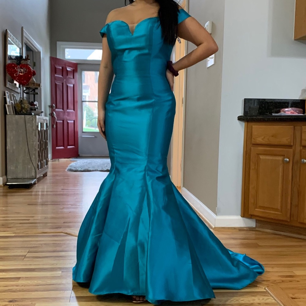 Ellie Wilde Teal Blue Mermaid Prom/Pageant dress!